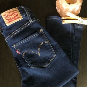 Levi’s, Guess, American Eagle, Hollister